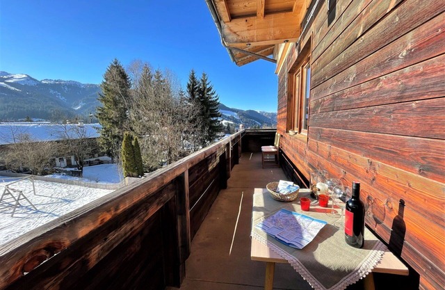 Beautiful apartment for 14 people with WIFI, TV, balcony, pets allowed and parking
