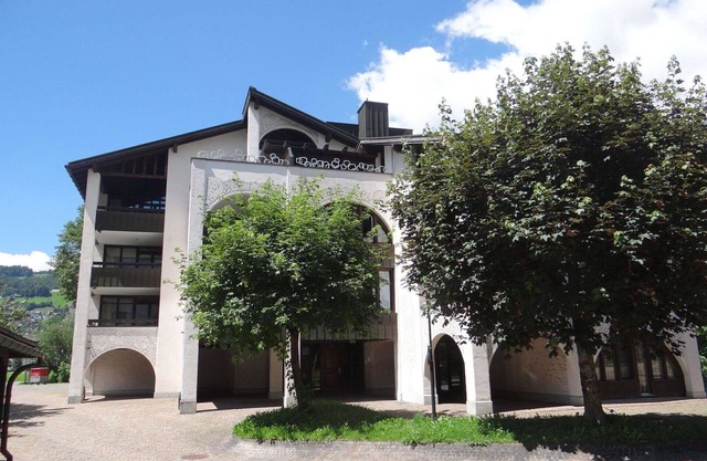 Beautiful apartment for 4 people with WIFI, pool, TV and balcony