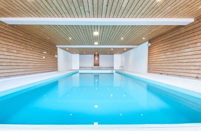 Beautiful apartment for 4 guests with WIFI, pool, balcony and parking