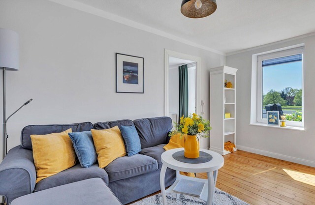 Beautiful apartment for 2 guests with WIFI, TV, balcony and parking