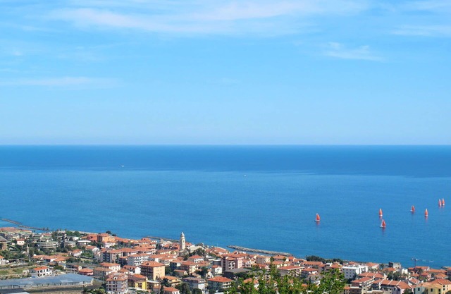 Beautiful apartment for 4 guests with WIFI, TV, pets allowed and parking