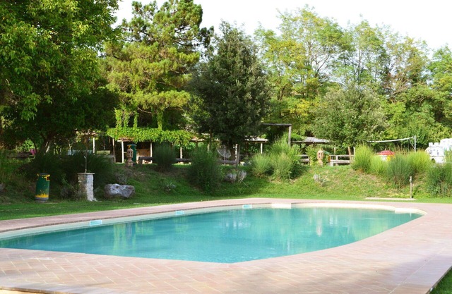 Beautiful apartment for 4 guests with pool, WIFI, TV and parking