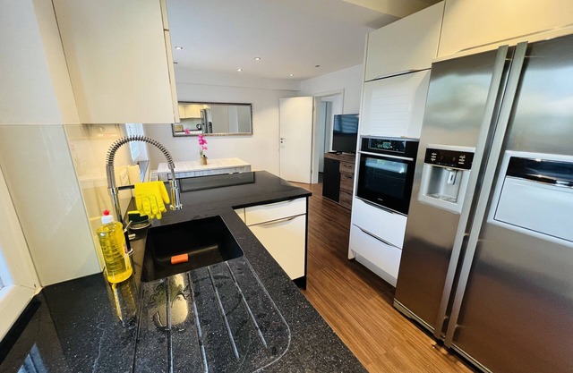 Beautiful Apartment 6 Beds 3 Rooms Parking