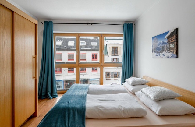 Beautiful apartment for 6 guests with WIFI, TV, pets allowed and parking