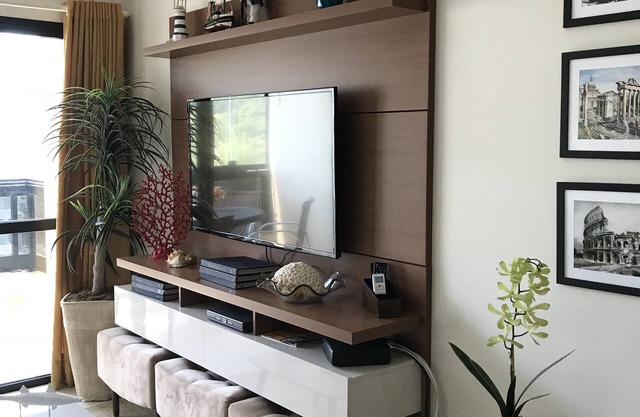 Beautiful apartment in Guarujá 80 meters from Pitangueiras beach