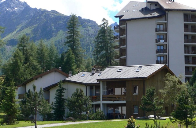 Beautiful apartment for 8 guests with WIFI, TV and terrace