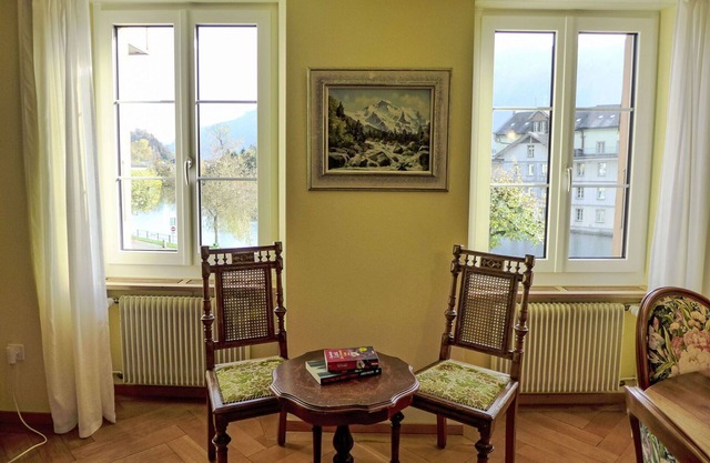 Beautiful apartment for 4 guests with WIFI, TV, patio and parking