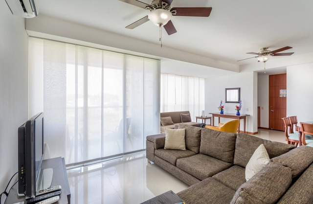 Beautiful apartment close to the beach, just relax & have fun! ツ