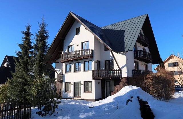 Beautiful apartment for 6 people with WIFI, TV, balcony and pets allowed