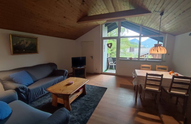 beautiful apartment for 2-4 persons with beautiful mountain views and balcony
