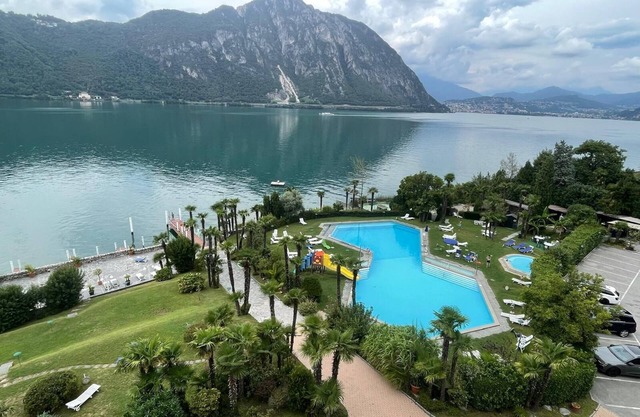 Beautiful apartment directly on the lake in Bissone Lago di Lugano