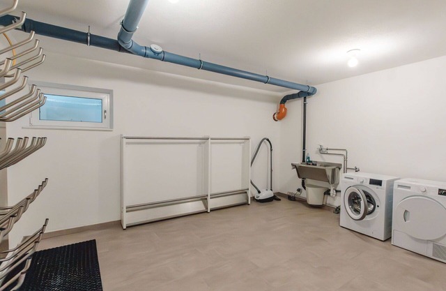 Beautiful apartment for 4 people with WIFI, TV, balcony, pets allowed and parking