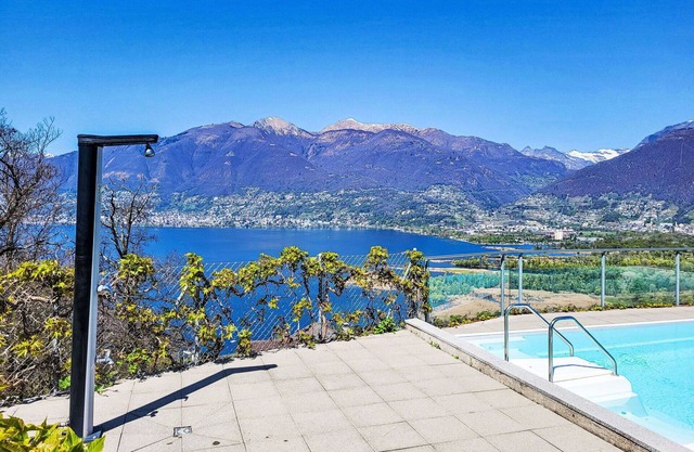 Beautiful apartment for 5 guests with pool, WIFI, TV, terrace and parking