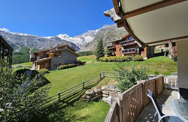 Beautiful apartment for 6 guests with WIFI, TV and balcony