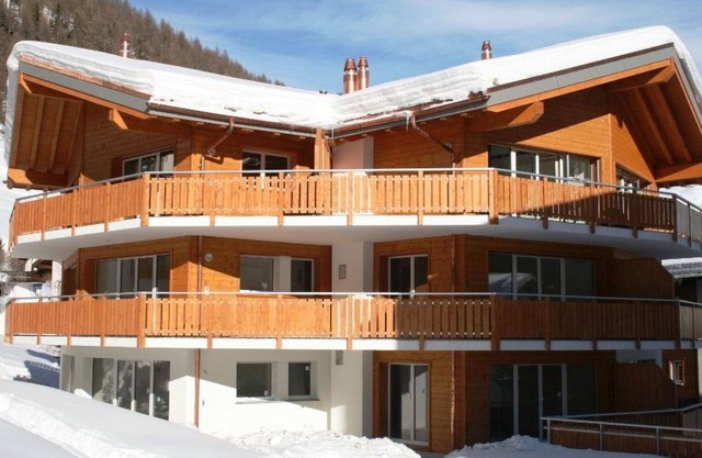 Beautiful apartment for 6 guests with WIFI, TV and balcony