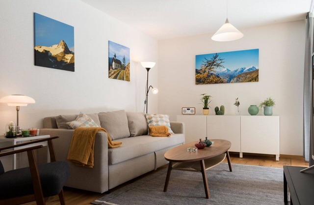 Beautiful apartment for 5 people with WIFI, TV, balcony and pets allowed