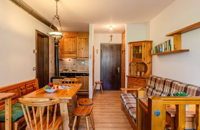 Beautiful apartment for 8 guests with TV, panoramic view and parking