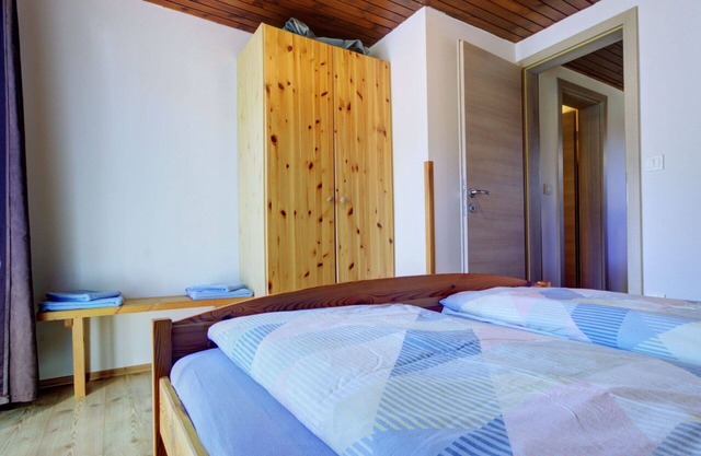 Beautiful apartment for 10 people with WIFI, TV, balcony, pets allowed, panoramic view and parking