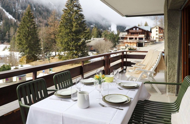 Beautiful apartment for 5 people with WIFI, TV, terrace, pets allowed and parking