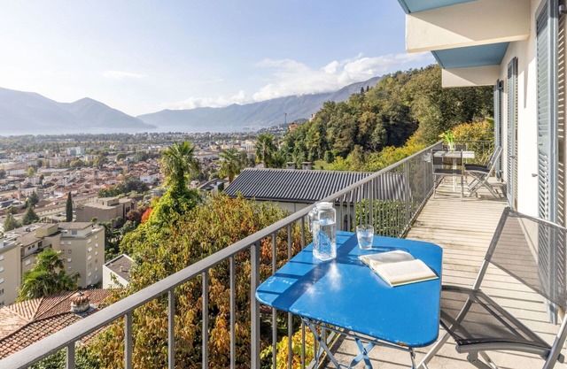 Beautiful apartment for 6 people with WIFI, balcony and parking