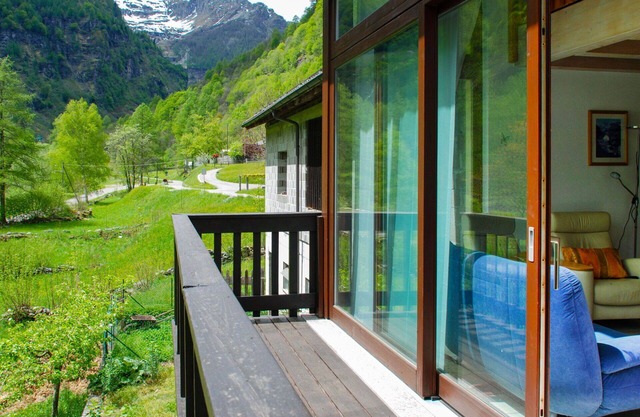 Beautiful apartment for 5 guests with WIFI, TV, patio, panoramic view and parking