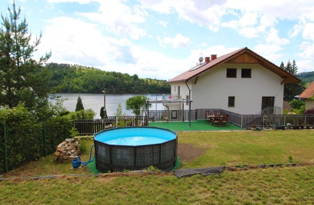 Beautiful apartment for 9 people with WIFI, pool, TV, patio and pets allowed