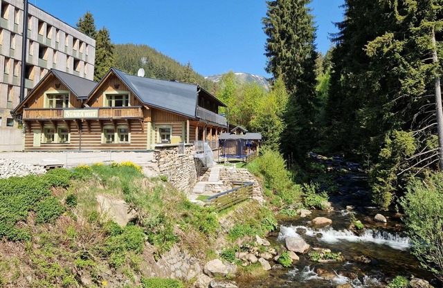 Beautiful apartment for 6 people with WIFI, pets allowed and parking