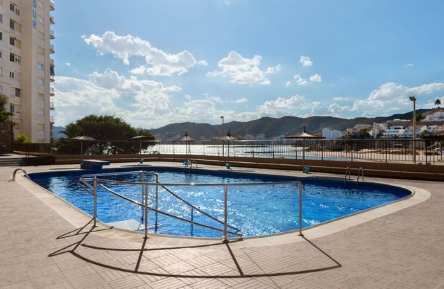 Beautiful apartment for 4 people with pool, WIFI, TV and balcony