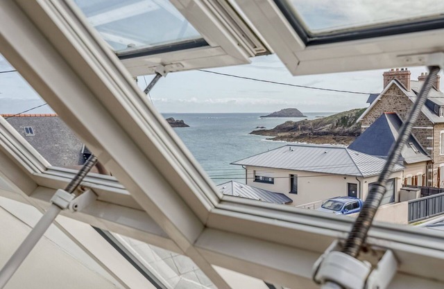 Beautiful apartment for 7 people with WIFI, terrace and parking