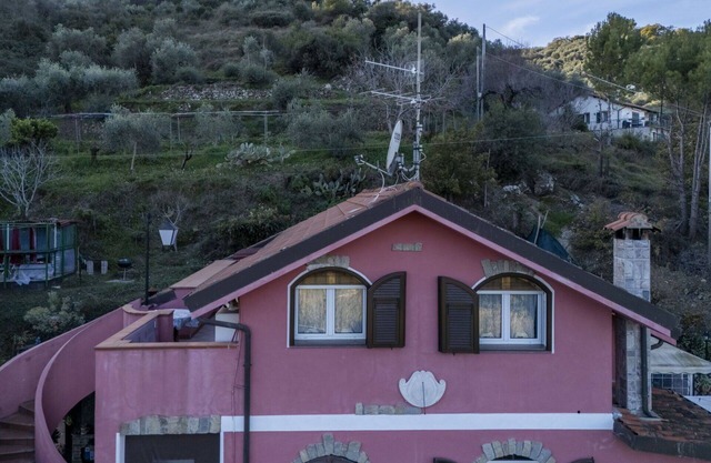 Beautiful apartment for 4 guests with A/C, WIFI, TV, balcony, panoramic view and parking