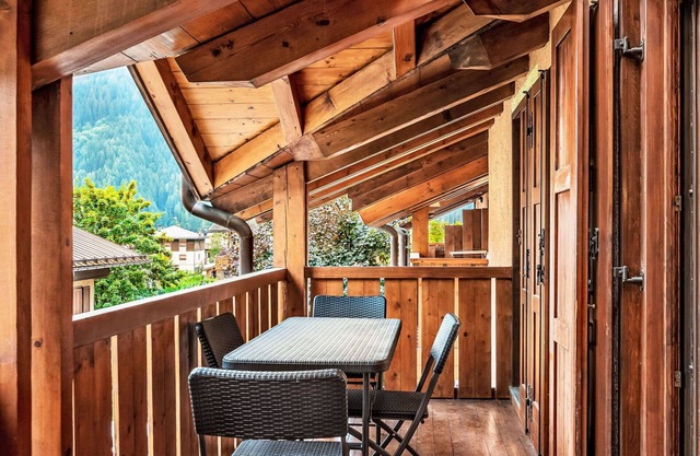 Beautiful apartment for 6 people with WIFI, TV, patio and parking