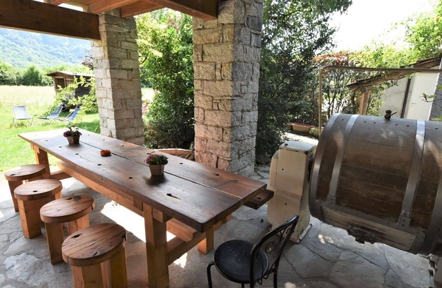 Beautiful apartment for 3 people with WIFI, TV, patio, pets allowed and parking