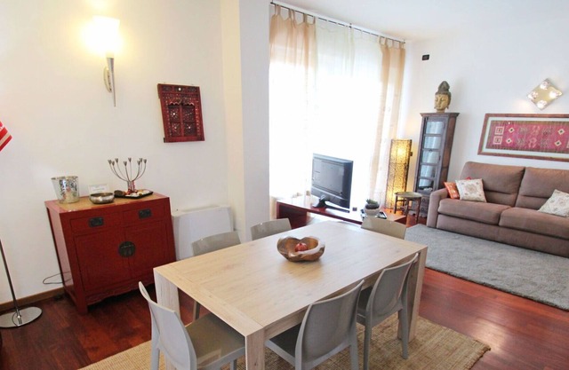 Beautiful apartment for 4 guests with WIFI, A/C, TV, balcony and parking