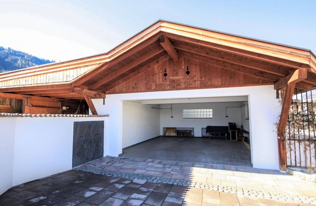 Beautiful apartment for 7 people with WIFI, TV, balcony, pets allowed, panoramic view and parking