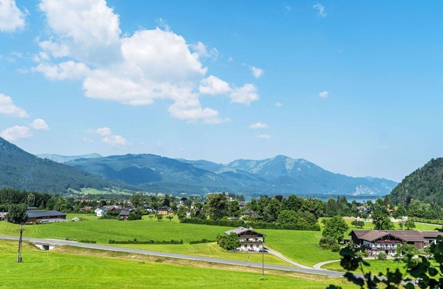 Beautiful apartment for 10 guests with WIFI, TV, terrace and parking