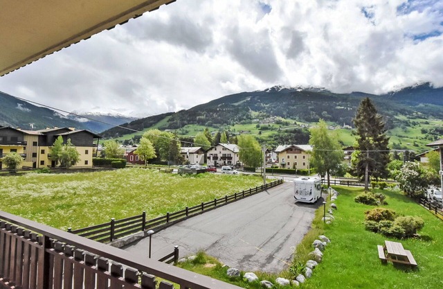 Beautiful apartment for 4 guests with WIFI, TV, terrace and parking