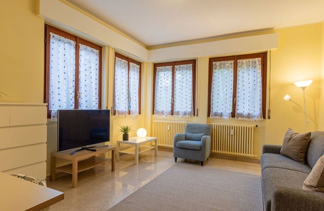 Beautiful apartment for 4 guests with A/C, WIFI, TV and parking