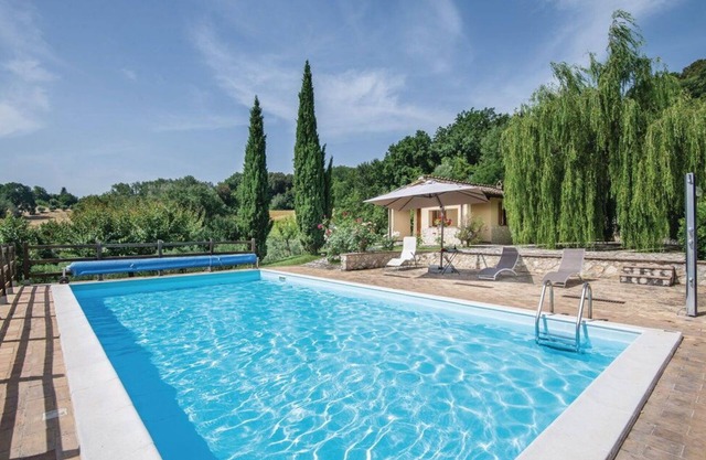 Beautiful apartment for 3 people with WIFI, A/C, pool, TV, panoramic view and parking