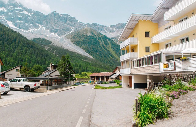 Beautiful apartment for 6 people with WIFI, TV, terrace, pets allowed, panoramic view and parking