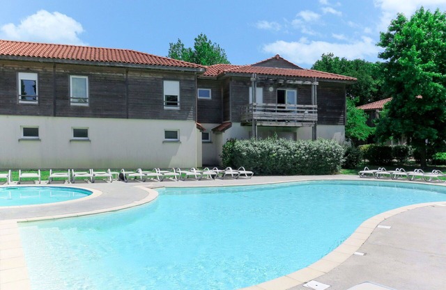 Beautiful apartment for 4 guests with WIFI, pool, TV, terrace and pets allowed