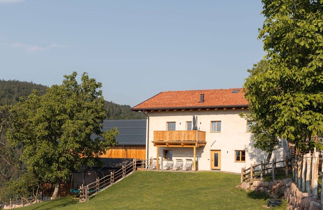 Beautiful apartment in villa for 6 people with WIFI, TV, terrace and parking