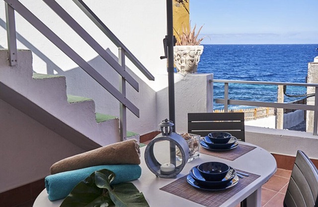 BEAUTIFUL APARTMENT IN FRONT OF THE SEA !!!!