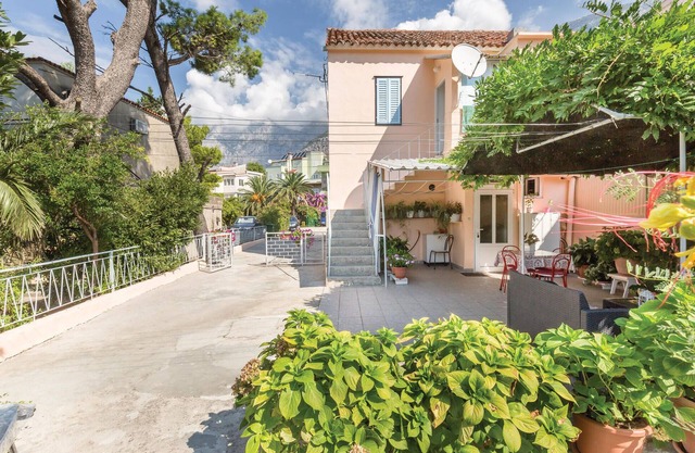 Beautiful apartment in Makarska