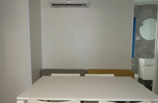 Beautiful apartment in villa for 5 guests with A/C, pool, WIFI, terrace and parking
