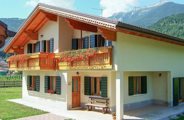 Beautiful apartment in Lamon with WiFi