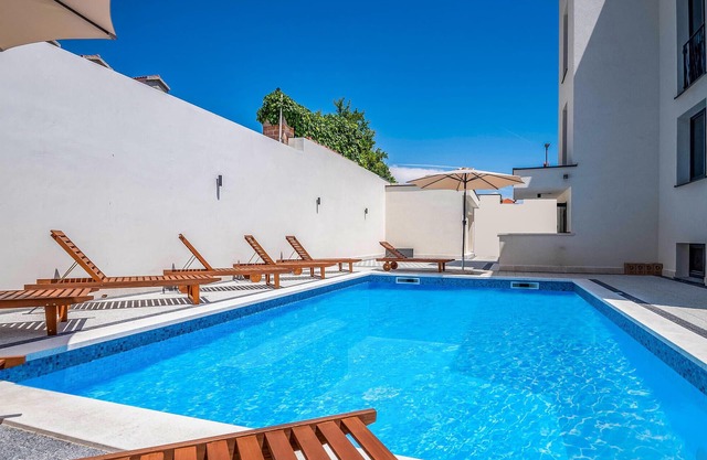 Beautiful apartment in Orebic with WiFi