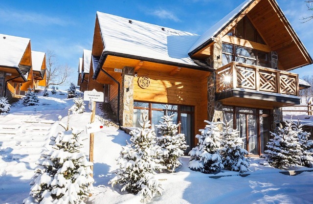 Beautiful apartment in villa for 6 people with WIFI, TV, terrace, pets allowed and parking