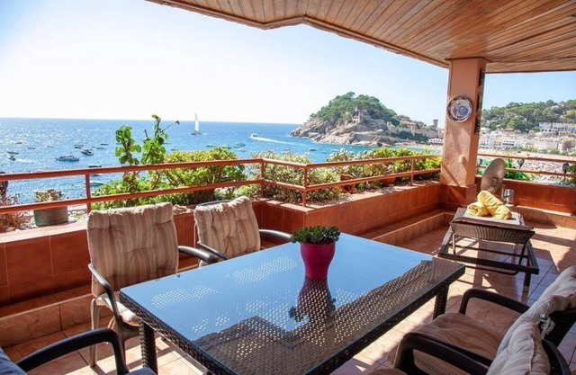 Beautiful Apartment situated directly in front of the sea.