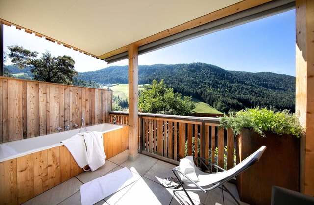 Beautiful Apartment “Sonnleiten Sonnenadler 2" with Mountain View
