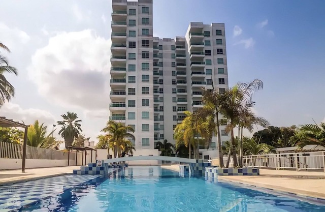 Beautiful apartment with balcony and oceanfront view in Coveñas.
